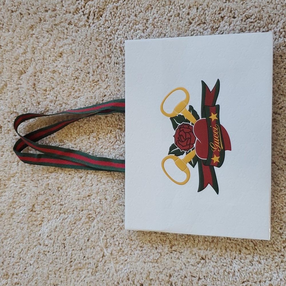 GUCCI  Shopping Bag ONLY.               6.5" X 9" X 3"